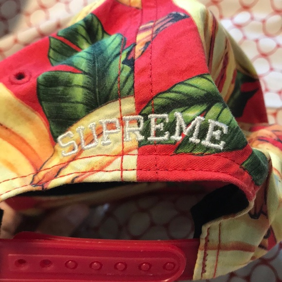 SUPREME RED YELLOW BANANA HAT CAP MENS 6 PANEL SNAPBACK AUTHENTIC GUARANTEED! - Picture 2 of 5